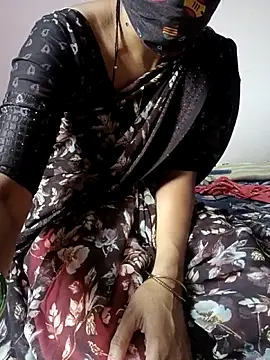 Snapshot of desicpl26 chatting on 02-23-26, 06:11 desicpl26 online show from 02-23-26, 06:11