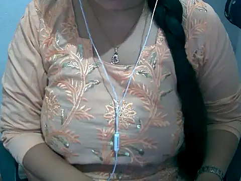 Cute Aliyaa online show from 03-17-26, 09:56