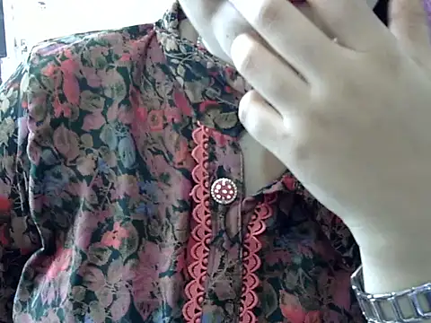 Cute Aliyaa online show from 04-18-26, 09:13