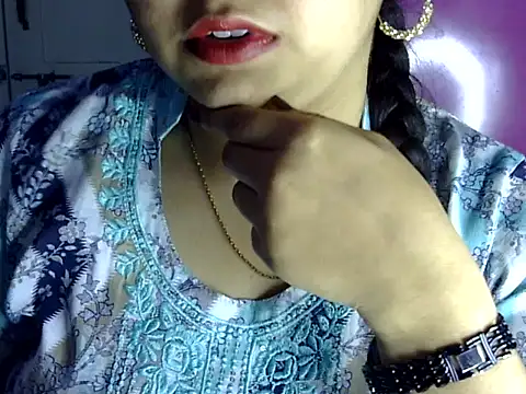 Cute Aliyaa online show from 07-09-26, 01:37