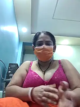 Snapshot of diyam4002 chatting on 02-04-26, 02:56 diyam4002 online show from 02-04-26, 02:56