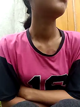 Snapshot of Hoa-tuylip chatting on 04-20-26, 12:35 Hoa-tuylip online show from 04-20-26, 12:35
