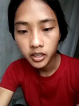 Snapshot of Hoa-tuylip chatting on 05-19-26, 03:13 Hoa-tuylip online show from 05-19-26, 03:13