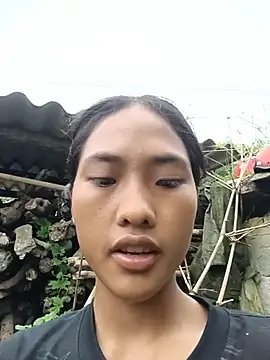 Snapshot of Hoa-tuylip chatting on 07-17-26, 01:12 Hoa-tuylip online show from 07-17-26, 01:12
