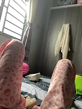 Snapshot of Phuonghot189 chatting on 02-26-26, 06:45 Phuonghot189 online show from 02-26-26, 06:45