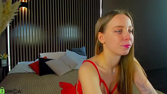 Snapshot of Tesssa_Young chatting on 02-18-26, 12:17 Tesssa Young online show from 02-18-26, 12:17