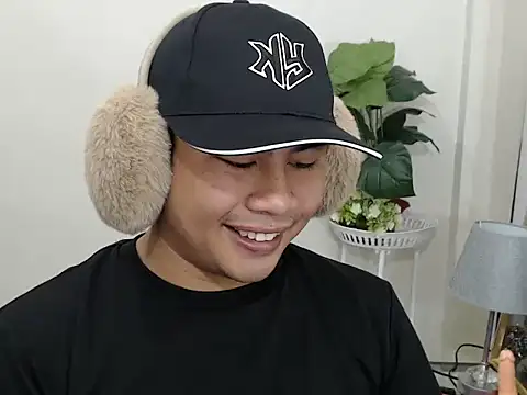 Snapshot of beraldick chatting on 02-23-26, 03:48 beraldick online show from 02-23-26, 03:48