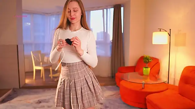 SharaNewbern online show from 03-24-26, 02:33