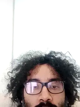 Snapshot of Batou1683 chatting on 02-05-26, 08:52 Batou1683 online show from 02-05-26, 08:52