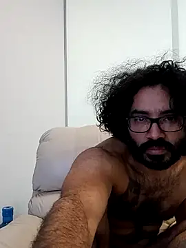 Snapshot of Batou1683 chatting on 02-14-26, 02:03 Batou1683 online show from 02-14-26, 02:03