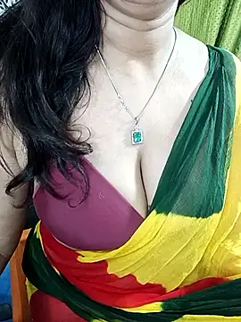 Snapshot of alinaarora chatting on 03-26-26, 08:14 alinaarora online show from 03-26-26, 08:14