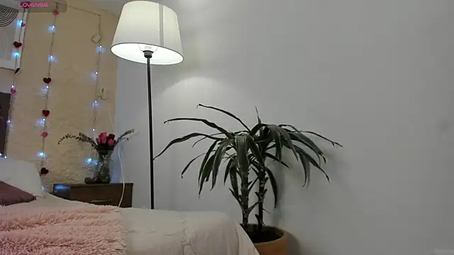 Snapshot of SalomeStorm_ chatting on 02-24-26, 01:31 SalomeStorm online show from 02-24-26, 01:31