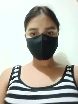 Snapshot of Mahira-- chatting on 06-19-26, 06:01 Mahira-- online show from 06-19-26, 06:01