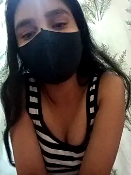 Snapshot of Mahira-- chatting on 06-20-26, 07:22 Mahira-- online show from 06-20-26, 07:22