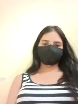 Snapshot of Mahira-- chatting on 06-21-26, 03:53 Mahira-- online show from 06-21-26, 03:53