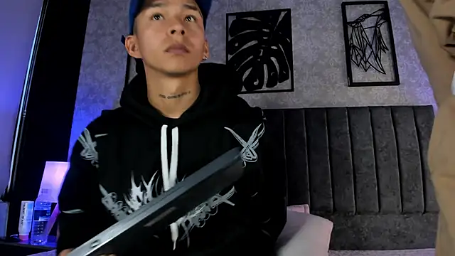 bliinkii and luka  online show from 02-11-26, 12:32