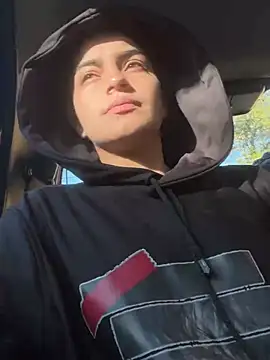 bliinkii and luka  online show from 02-27-26, 12:49