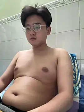 Kami Kazo online show from 04-20-26, 01:58