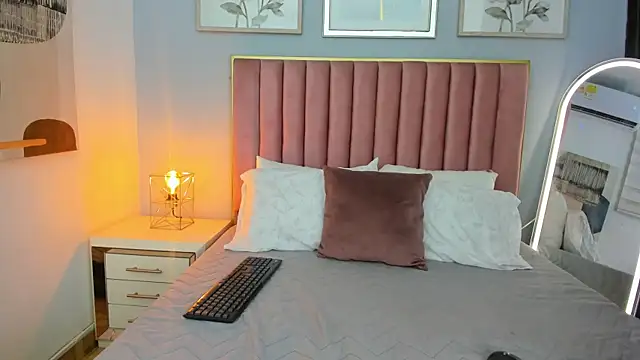 MarianaScott  online show from 04-13-26, 12:10