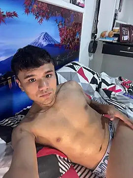 CreamKingg online show from 02-11-26, 05:12