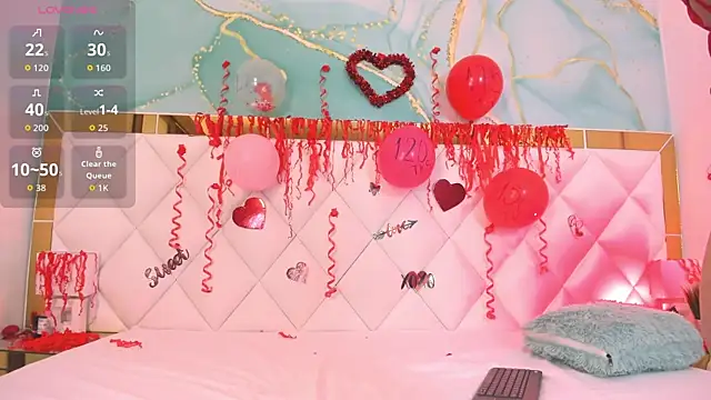 Snapshot of zanyx_ chatting on 02-14-26, 04:04 zanyx online show from 02-14-26, 04:04