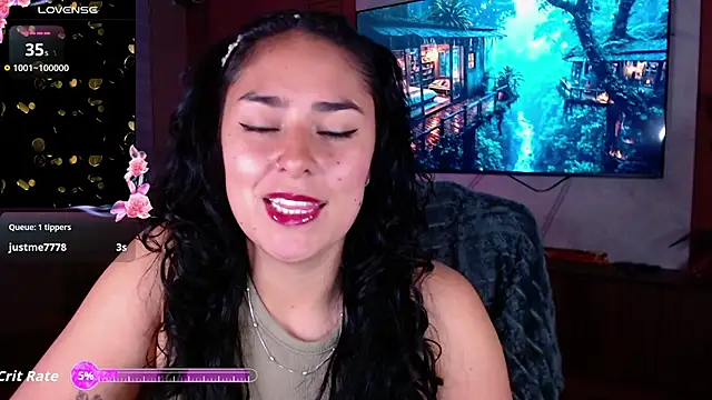 Snapshot of Iris_colette chatting on 05-10-26, 01:33 Iris colette online show from 05-10-26, 01:33
