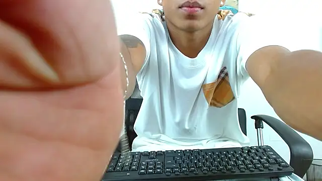 ostinn18 online show from 03-02-26, 02:13