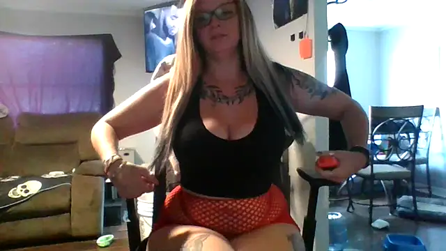 Gypsymomma17 online show from 07-15-26, 05:07
