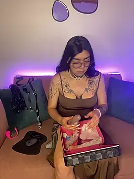 Snapshot of Angelica_pink18 chatting on 02-19-26, 11:23 Angelica pink18 online show from 02-19-26, 11:23