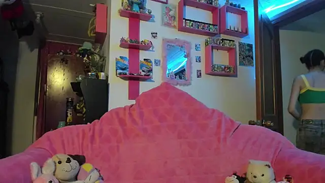 Rebecahart online show from 03-15-26, 04:18