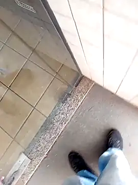 Snapshot of negrim10 chatting on 02-11-26, 02:33 negrim10 online show from 02-11-26, 02:33