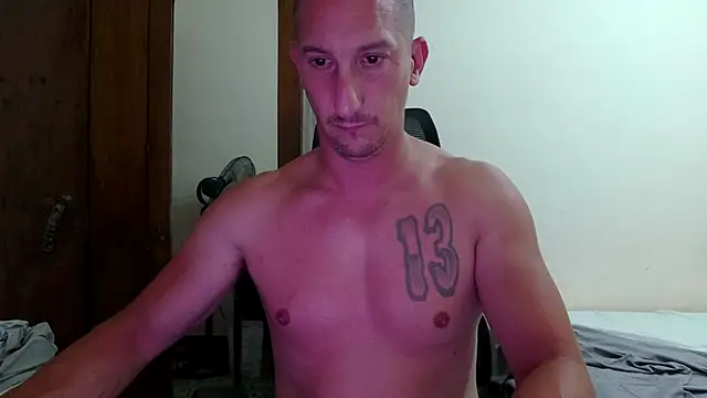 Snapshot of Daniiiel13 chatting on 06-13-26, 12:41 Daniiiel13 online show from 06-13-26, 12:41
