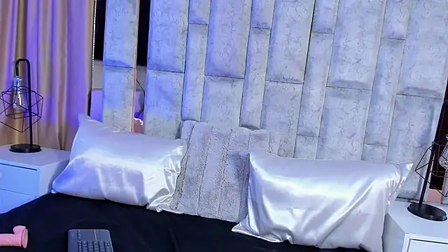 thyara noa online show from 02-03-26, 02:53