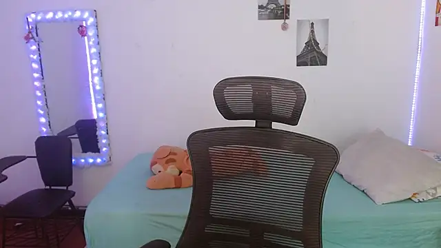 Snapshot of Lolitaa__VIP chatting on 02-06-26, 07:17 Lolitaa VIP online show from 02-06-26, 07:17