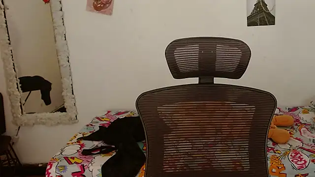 Snapshot of Lolitaa__VIP chatting on 02-13-26, 08:16 Lolitaa VIP online show from 02-13-26, 08:16