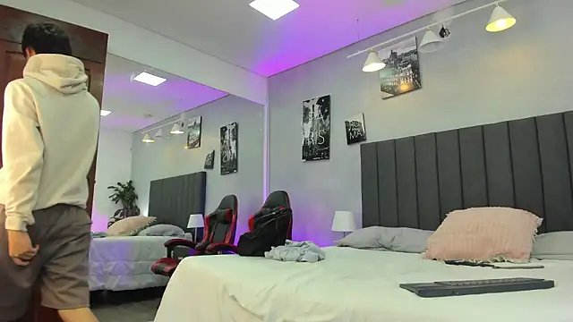 Snapshot of Raphael_Nyon chatting on 03-01-26, 03:41 Raphael Nyon online show from 03-01-26, 03:41