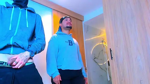 Snapshot of TheBatMansion chatting on 02-15-26, 07:51 TheBatMansion online show from 02-15-26, 07:51