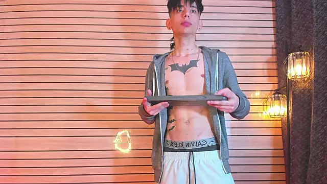 TheBatMansion online show from 04-03-26, 10:52