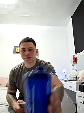 Snapshot of Zarc_Jhonson chatting on 01-27-25, 12:05 Zarc Jhonson online show from 01-27-25, 12:05