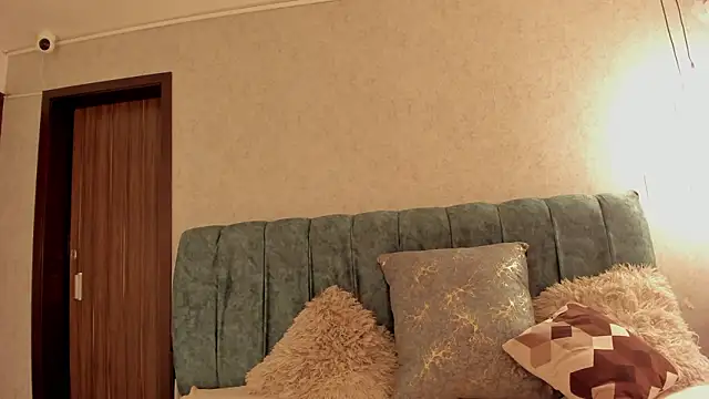 Aleera Walton online show from 03-24-26, 07:30