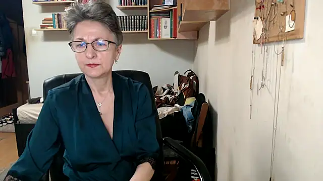 katemodel online show from 10-23-25, 09:30