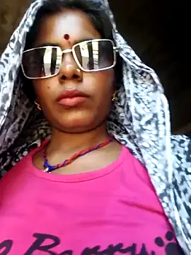 Snapshot of Riyakumari_hot66 chatting on 05-16-26, 05:04 Riyakumari hot66 online show from 05-16-26, 05:04