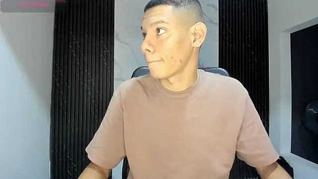 milo cruz  online show from 02-09-26, 03:21