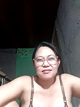 Snapshot of hotpinay_45 chatting on 02-08-26, 08:18 hotpinay 45 online show from 02-08-26, 08:18