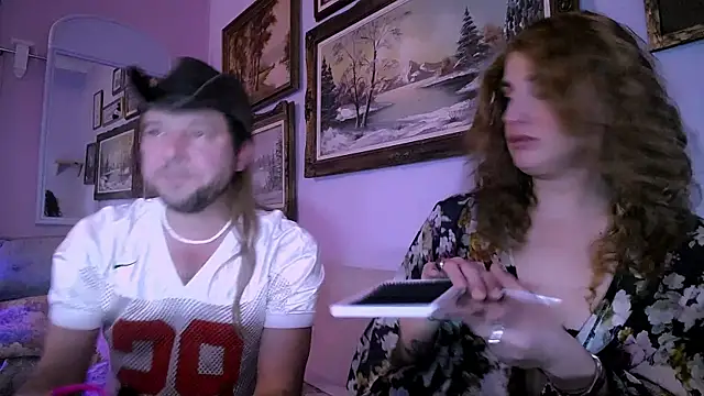 Snapshot of BobbyNSadie chatting on 02-03-26, 04:43 BobbyNSadie online show from 02-03-26, 04:43