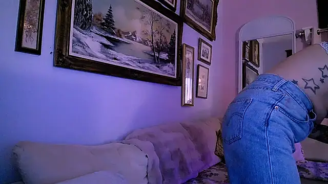 Snapshot of BobbyNSadie chatting on 02-18-26, 02:18 BobbyNSadie online show from 02-18-26, 02:18