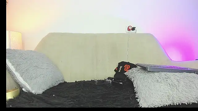 drakomilck1 online show from 02-28-26, 06:09