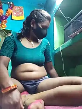 Snapshot of Chanchal_pande chatting on 05-04-26, 10:28 Chanchal pande online show from 05-04-26, 10:28
