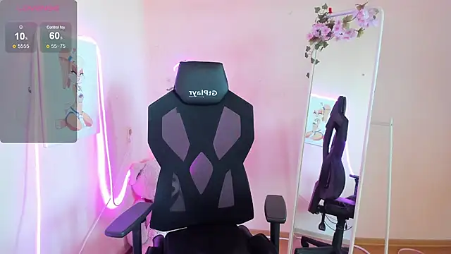 AliceeinWonderlanddd online show from 06-17-26, 02:36