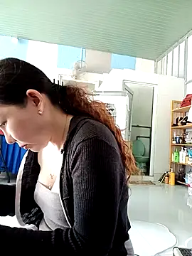 Snapshot of Ana-love2026 chatting on 02-13-26, 04:19 Ana-love2026 online show from 02-13-26, 04:19